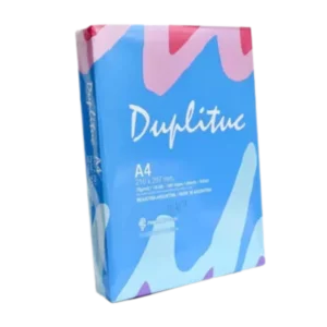 Paquete de resma de papel A4 marca Duplituc con diseño azul y rosa
